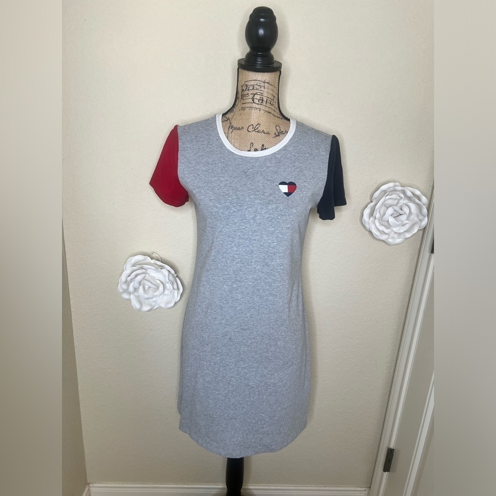 Tommy Hilfiger Grey, Red & Blue Colorblock Heart T-Shirt Midi Dress Sz S